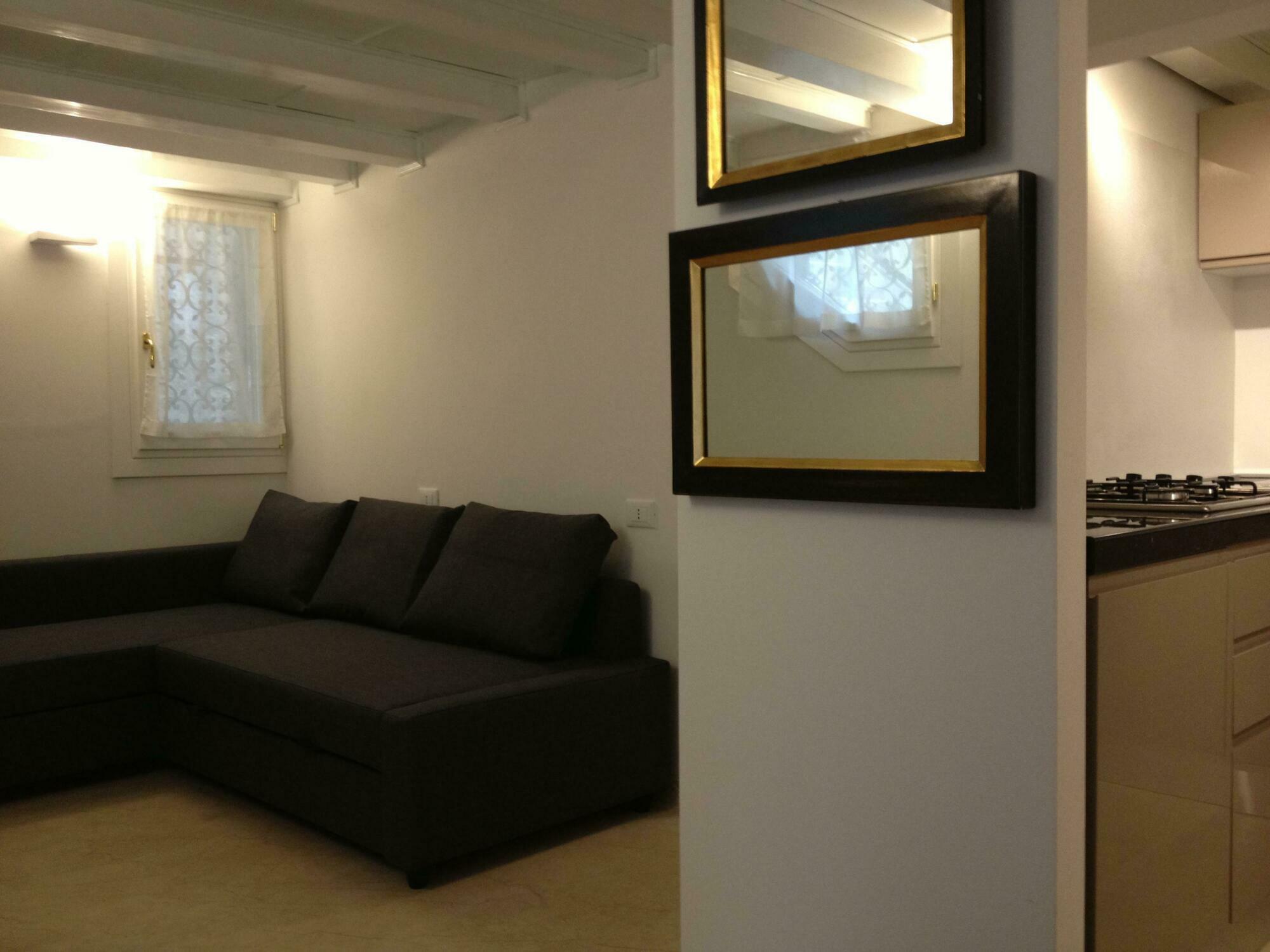 New Hotel Le Quai - Vieux Port Марсель Екстер'єр фото